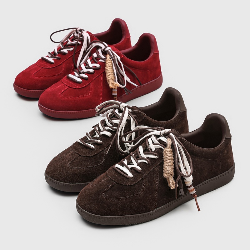 Men Shoes Must Have - รองเท้าลำลองผู้ชายคุณภาพสูง ดีไซน์สายรัดคู่ หนังกลับ นุ่มสบาย ต้องมีสำหรับใส่เดินเล่นบนท้องถนน