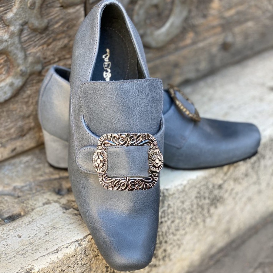 รองเท้าคอสเพลย์ชายหญิง รองเท้า - Men'S Shoes Louis Vuitton บทวิจารณ์และราคา
